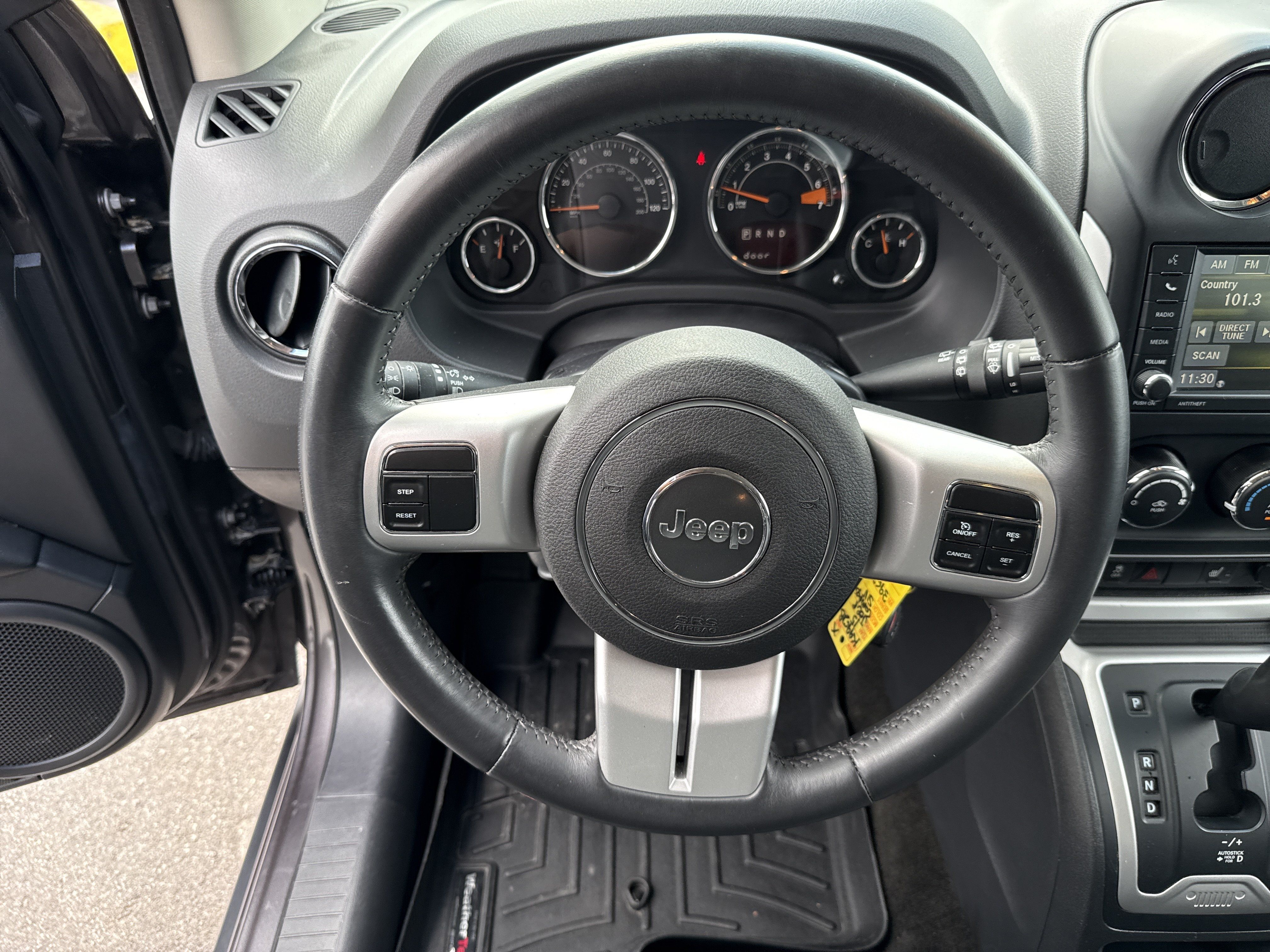 Used 2015 Jeep Compass High Altitude AWD/4WD image 17