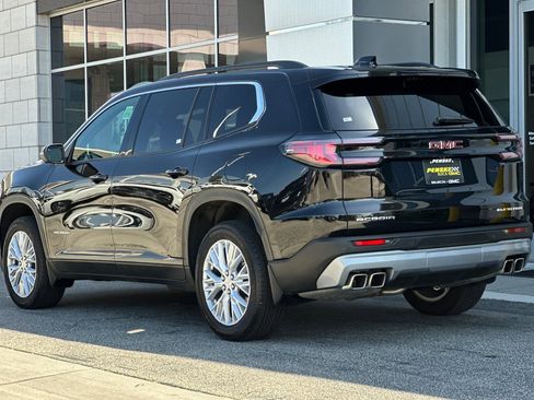 Used 2026 GMC Acadia Elevation w/ Elevation Premium Package FWD image 6