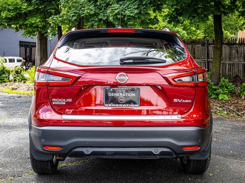 Certified 2022 Nissan Rogue Sport SV image 5