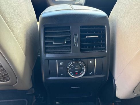 Used 2016 Mercedes-Benz GL 450 4MATIC image 23