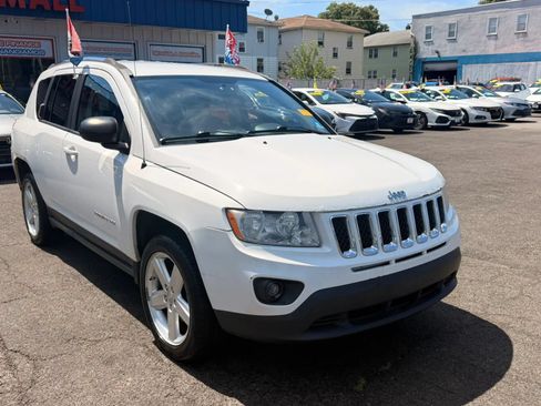 Used 2012 Jeep Compass Limited AWD/4WD image 2