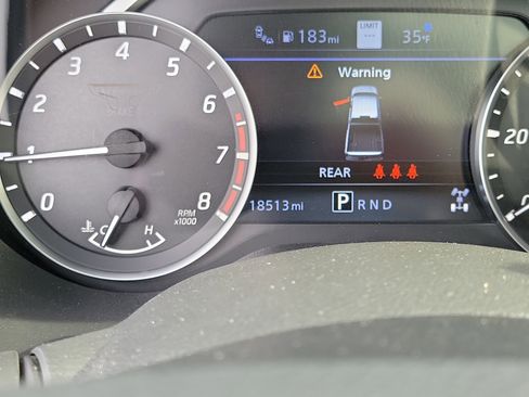 Certified 2024 Nissan Titan Platinum Reserve w/ Moonroof Package image 25