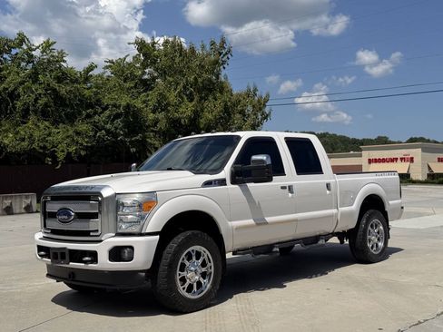Used 2016 Ford F250 Platinum AWD/4WD image 1