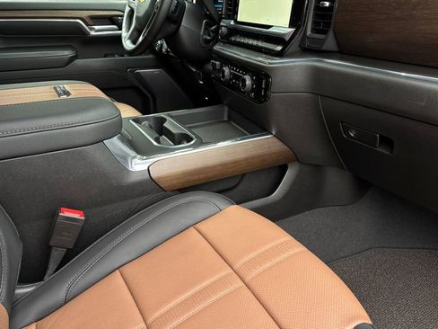 Certified 2024 Chevrolet Silverado 3500 High Country image 17