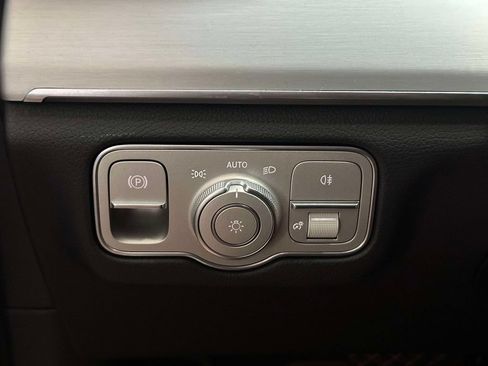 Used 2025 Mercedes-Benz GLS 450 4MATIC image 25