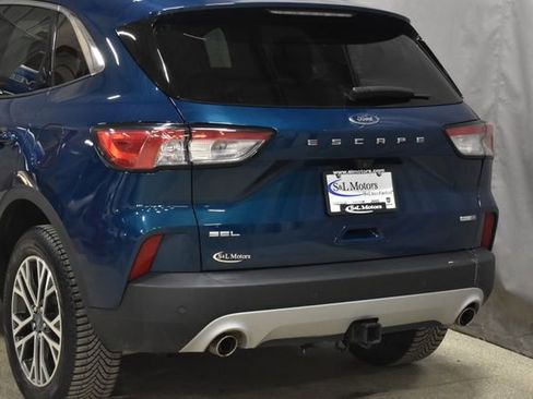 Used 2020 Ford Escape SEL image 9