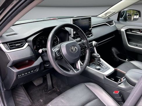 Used 2022 Toyota RAV4 Limited AWD/4WD image 17