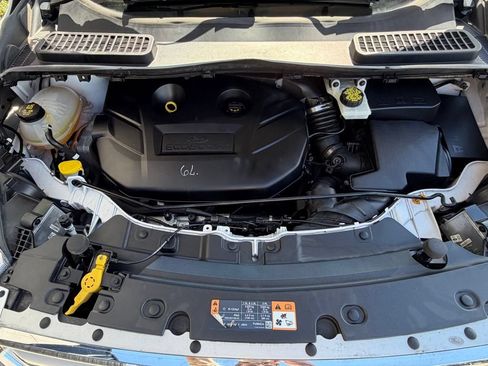Used 2019 Ford Escape Titanium AWD/4WD image 7