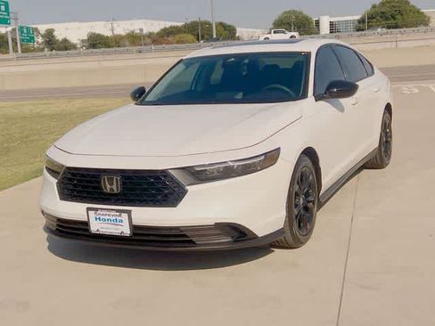 Certified 2025 Honda Accord SE image 2