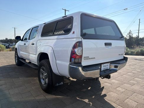 Used 2014 Toyota Tacoma 4x4 Double Cab w/ SR5 Package image 5