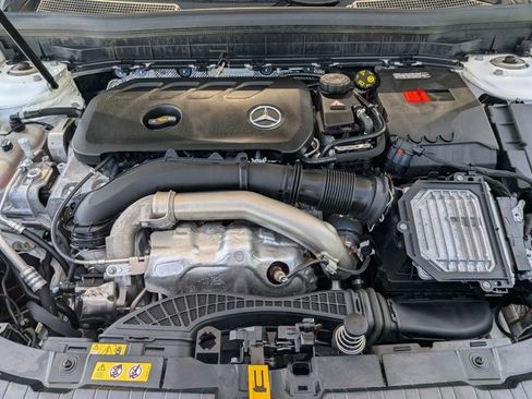 Used 2024 Mercedes-Benz GLB 250 4MATIC image 23