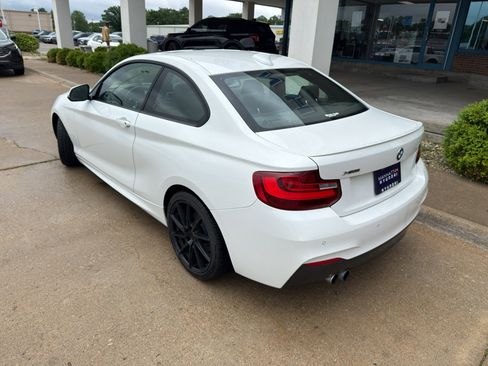 Used 2017 BMW 230i xDrive Coupe AWD/4WD image 7