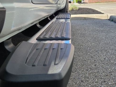 Used 2019 Chevrolet Silverado 1500 LTZ image 28