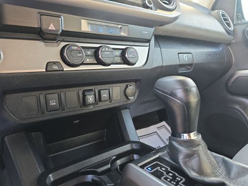 Used 2023 Toyota Tacoma SR5 RWD image 32
