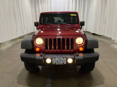 Used 2012 Jeep Wrangler Unlimited Sport AWD/4WD image 9