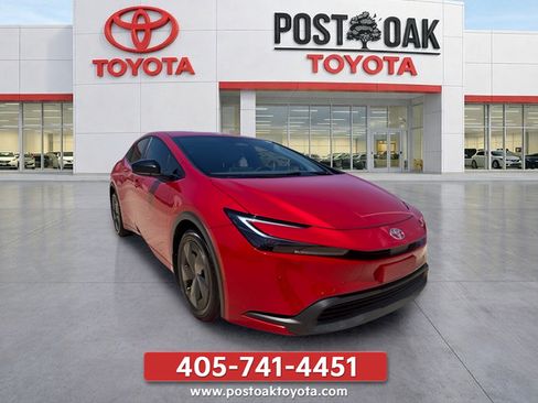 Used 2026 Toyota Prius LE FWD image 8