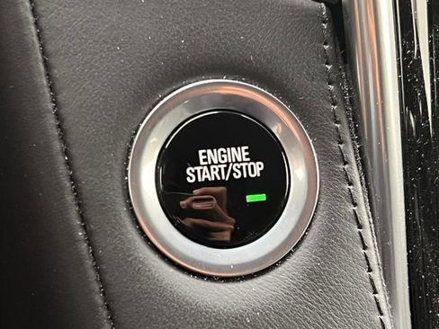 Used 2019 Cadillac Escalade Platinum image 18