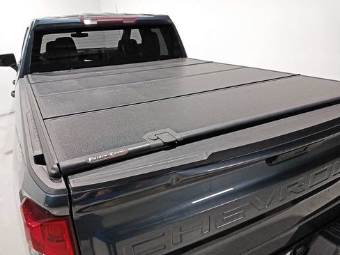 Used 2020 Chevrolet Silverado 1500 Custom w/ Custom Value Package AWD/4WD image 7