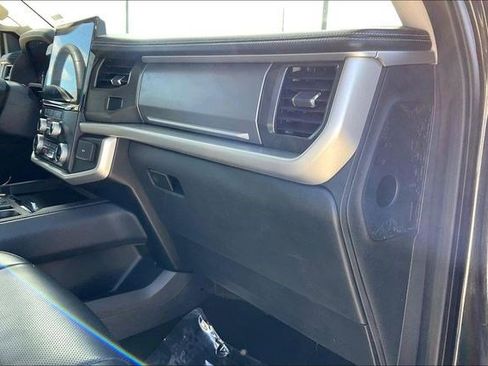 Used 2024 Ford Expedition Max XLT image 20