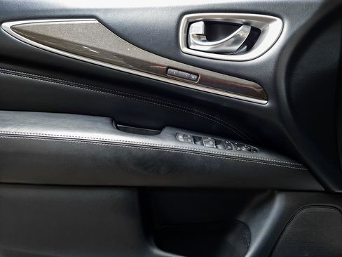 Used 2020 INFINITI QX60 Luxe w/ Essential Package image 18