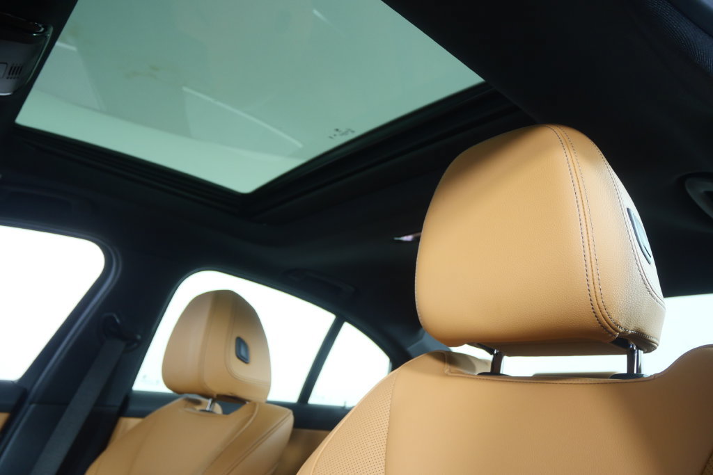 Used 2025 BMW 330i Sedan RWD image 11
