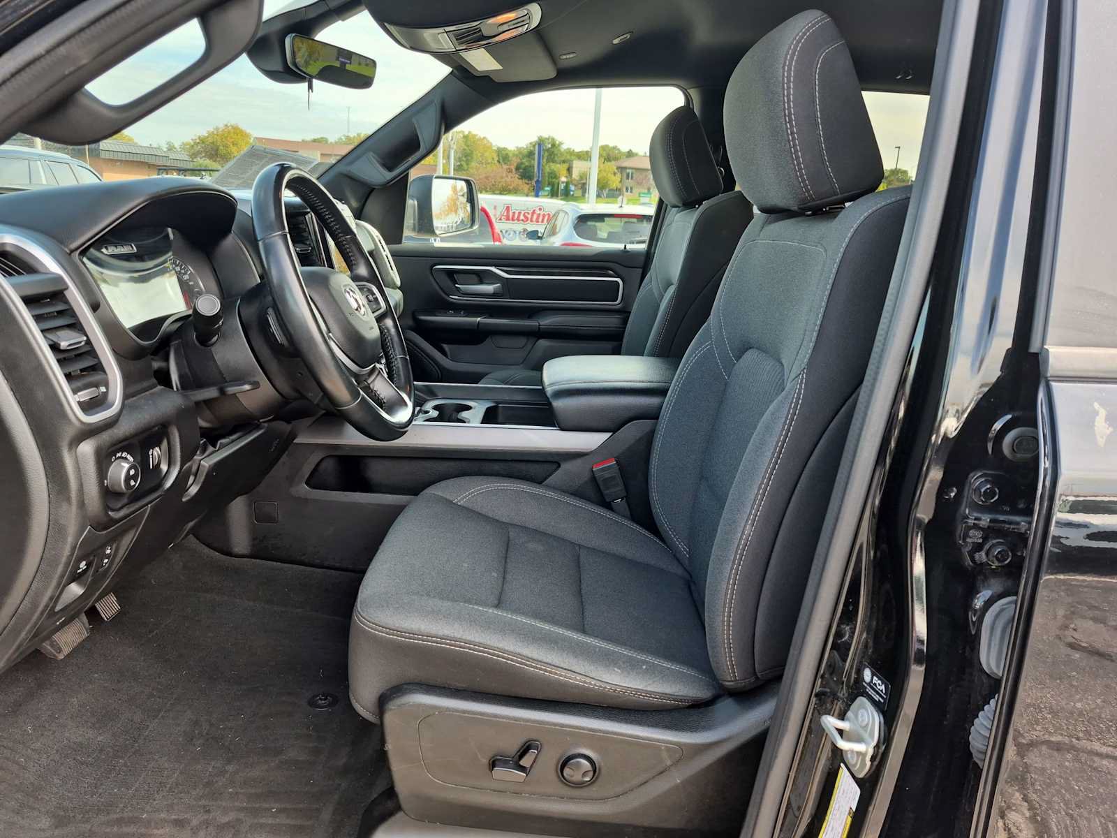 Used 2023 RAM 1500 Big Horn AWD/4WD image 16