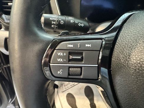 Used 2023 Honda Pilot Elite image 13