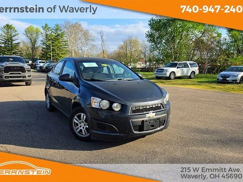 Used 2015 Chevrolet Sonic LT FWD image 1