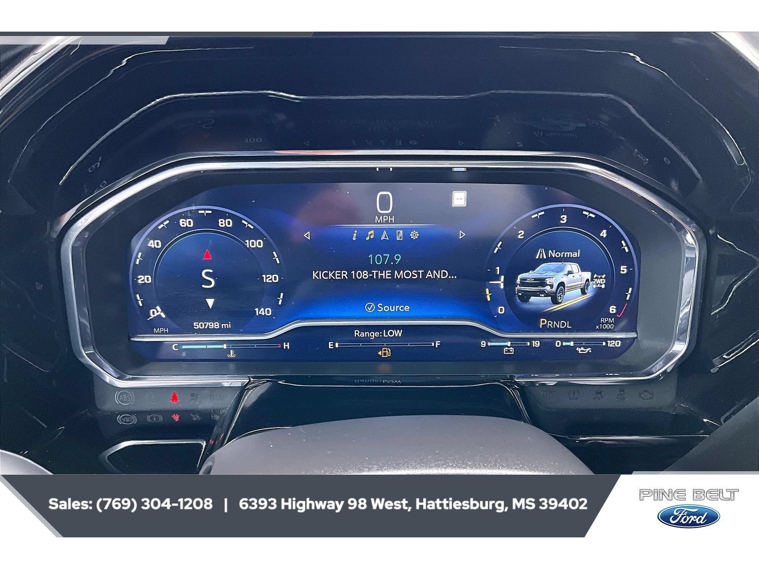 Used 2023 Chevrolet Silverado 1500 LT Trail Boss w/ Protection Package AWD/4WD image 15