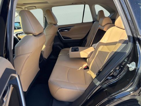 Used 2024 Toyota RAV4 XLE Premium image 29