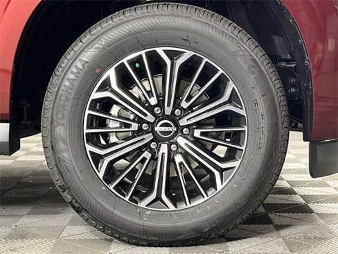 New 2025 Nissan Armada SL w/ Captain's Chari Seat Package image 10