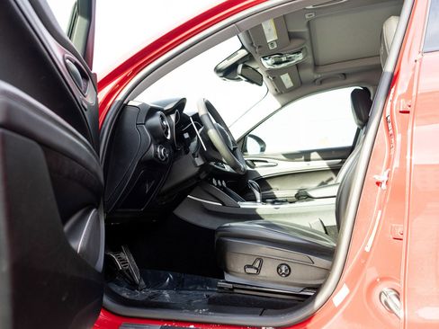 Used 2018 Alfa Romeo Stelvio Sport w/ Quick Order Package 22J Sport image 14