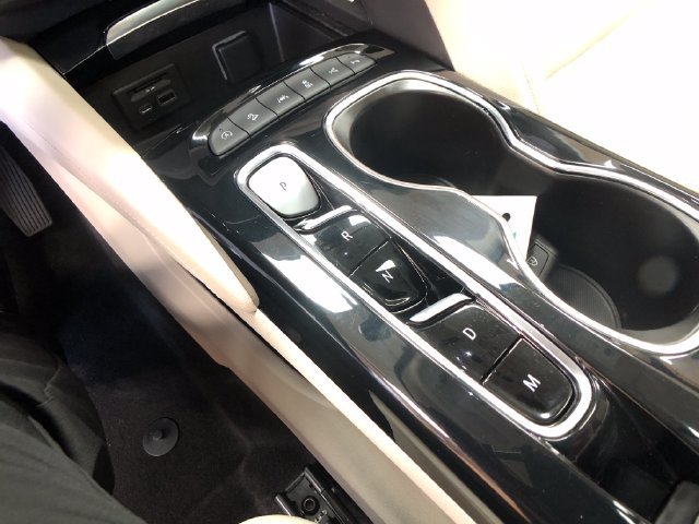 Used 2022 Buick Envision Avenir w/ Technology Package II AWD/4WD image 19