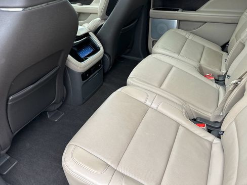 Used 2024 Lincoln Navigator Reserve AWD/4WD image 14
