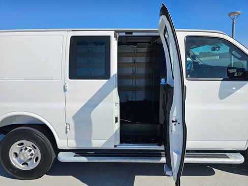 Used 2025 Chevrolet Express 2500 w/ Driver Convenience Package RWD image 12