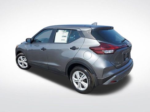 New 2025 Nissan Kicks Play S image 4