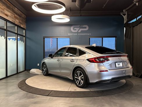 Used 2024 Honda Civic LX image 5