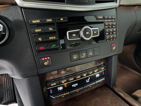 Used 2013 Mercedes-Benz E 350 BlueTEC Sedan image 15