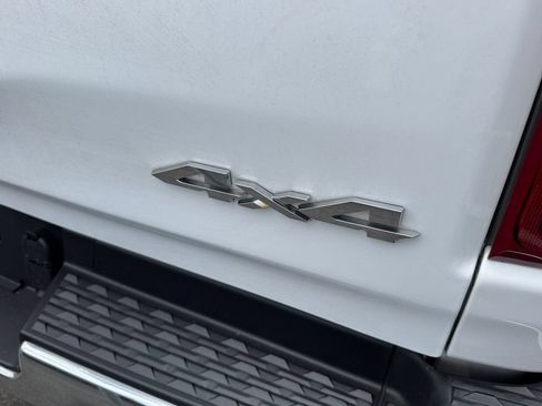 Used 2023 RAM 1500 Laramie AWD/4WD image 6