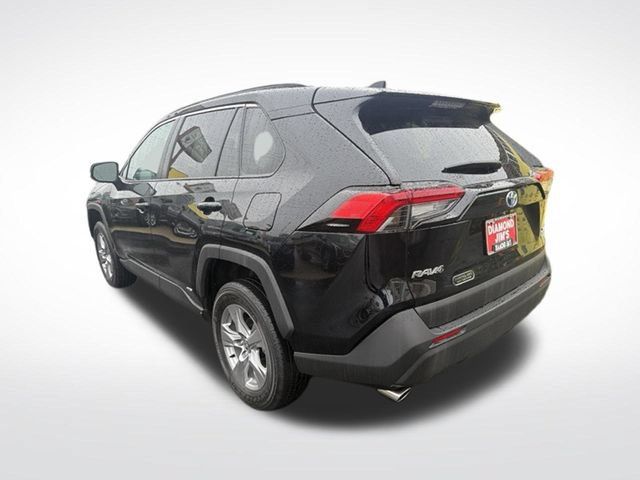 Used 2023 Toyota RAV4 XLE w/ Convenience Package AWD/4WD image 3