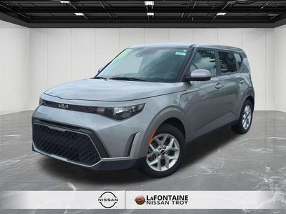 Used 2025 Kia Soul LX w/ LX Technology Package