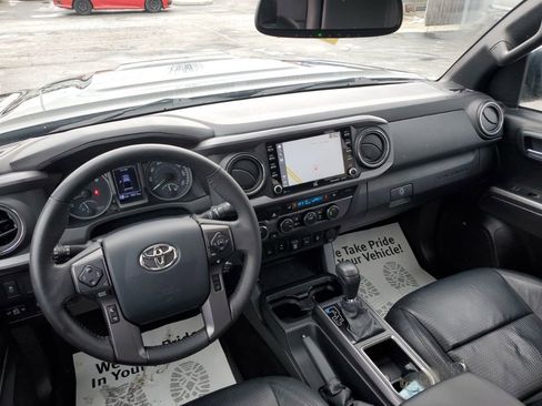 Used 2020 Toyota Tacoma TRD Sport image 26