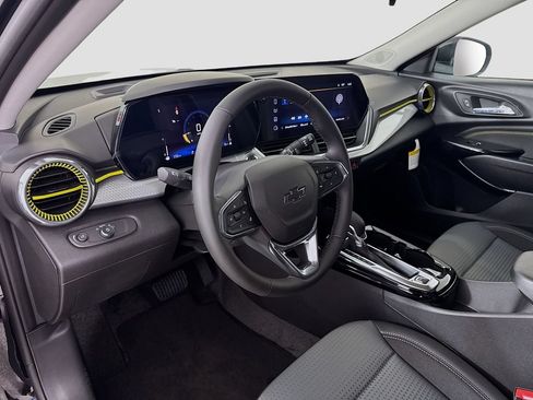 New 2026 Chevrolet Trax LT w/ Midnight Edition FWD image 9