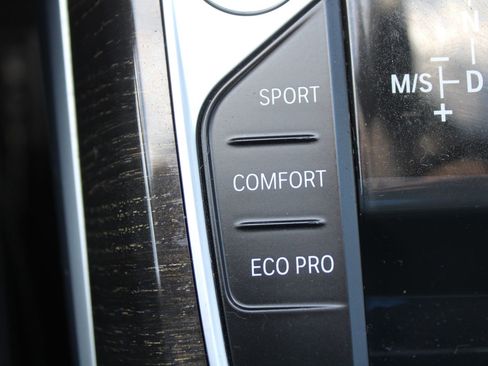 Used 2021 BMW 330i Sedan w/ Premium Package image 40