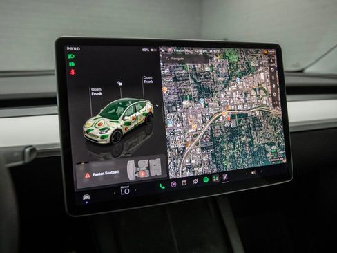 Used 2022 Tesla Model Y Performance AWD/4WD image 19