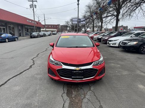 Used 2019 Chevrolet Cruze Sedan image 10