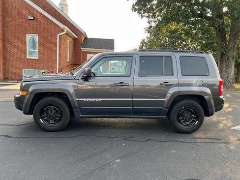 Used 2017 Jeep Patriot Sport w/ Power Value Group image 8