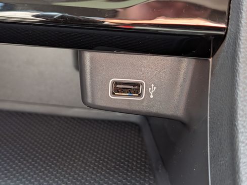 Used 2019 Volkswagen Jetta SEL Premium FWD image 29