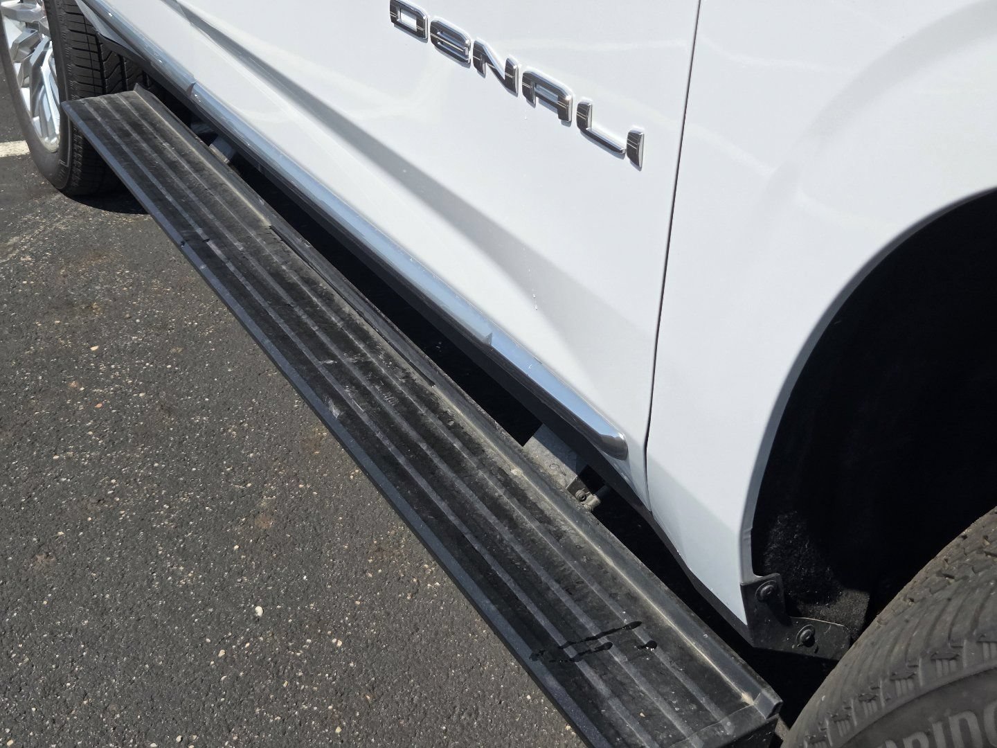 New 2026 GMC Yukon Denali w/ Sun & Power Step Package AWD/4WD image 23