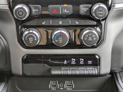 Used 2025 RAM 1500 Big Horn RWD image 13